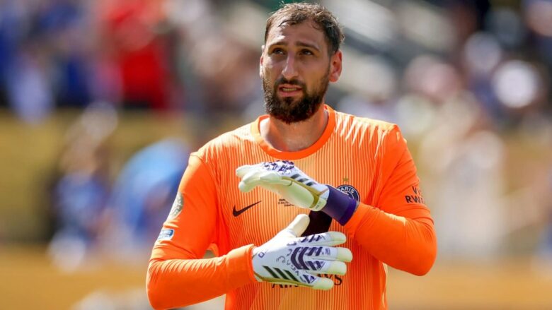 O Paris Saint-Germain está disposto a dispensar o guarda-redes Gianluigi Donnarumma O Paris Saint-Germain está disposto a dispensar o guarda-redes Gianluigi Donnarumma